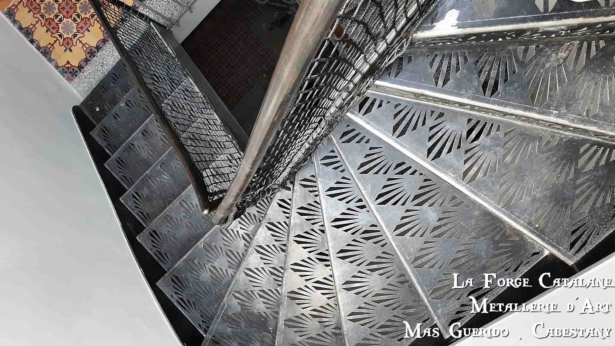 Forge Catalane escalier double limon decoupe laser forge catalane 4.jpg